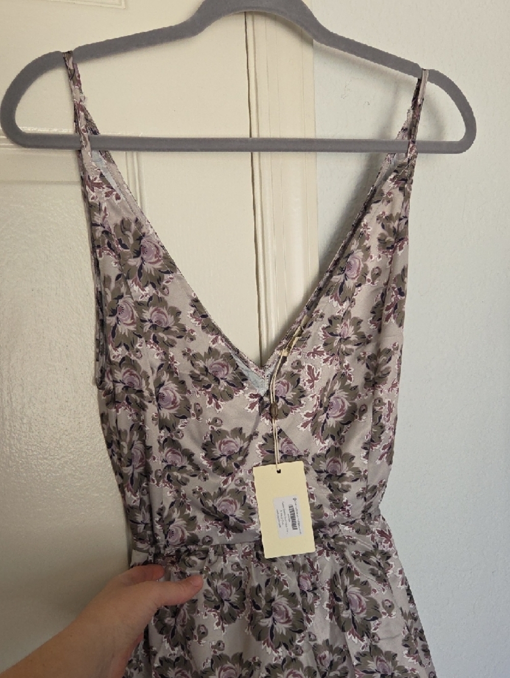 NWT Joyfolie Mauve Floral Maxi Dress with V-Neck Large - Picture 6 of 12
